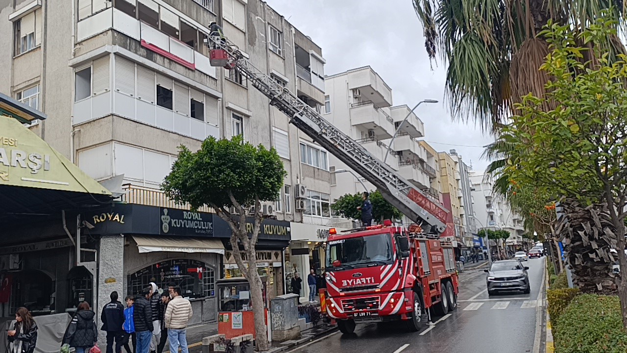 Yaşlı kadının ocakta unuttuğu makarna itfaiyeyi alarma geçirdi 10 yasli kadinin ocakta unuttugu makarna itfaiyeyi alarma gecirdi 6 5k5I2kRB