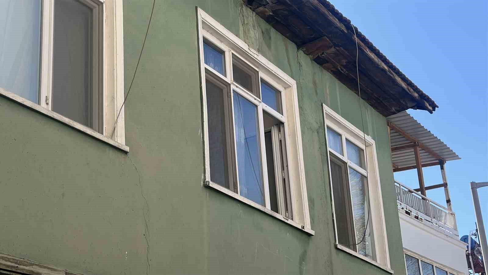 yasli kadinin olumu acik kalan pencereyle ortaya cikti 0 fuhcvIZM