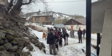 yaslilar-anlatti-gencler-oynadi-asirlik-saya-oyunu-yeniden-sahnelendi-HtCyjmvO.jpg