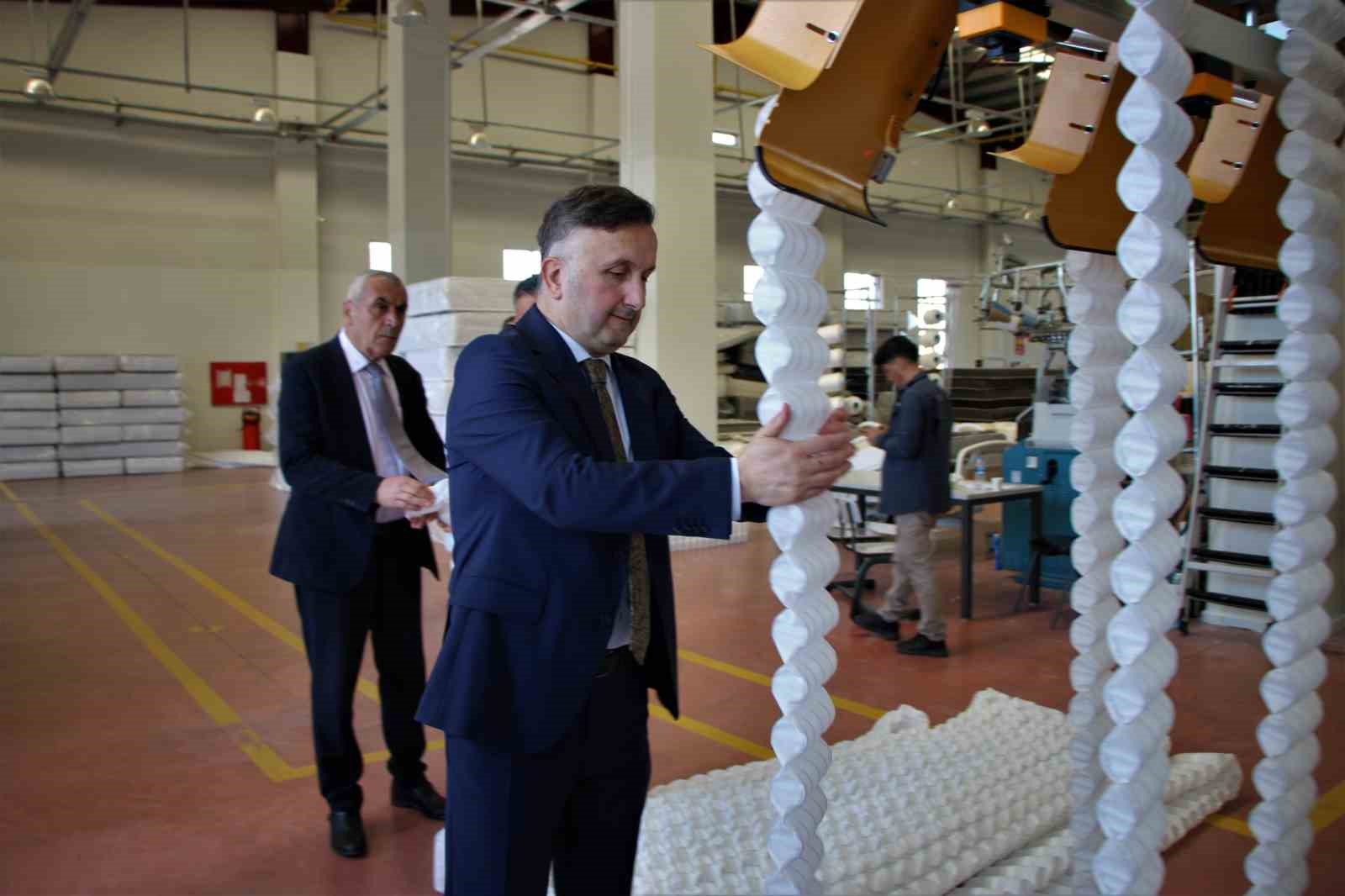 yatak ureten ogrenciler yaylarini da kendileri uretecek 3 Q6bfMKv8