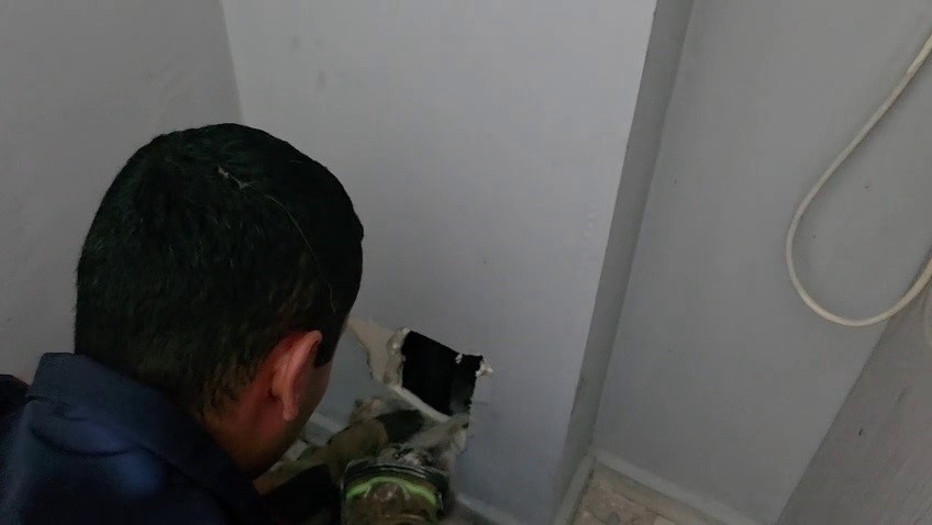 yavru kediler duvarin kirilmasiyla kurtarildilar 3 VurCae5P