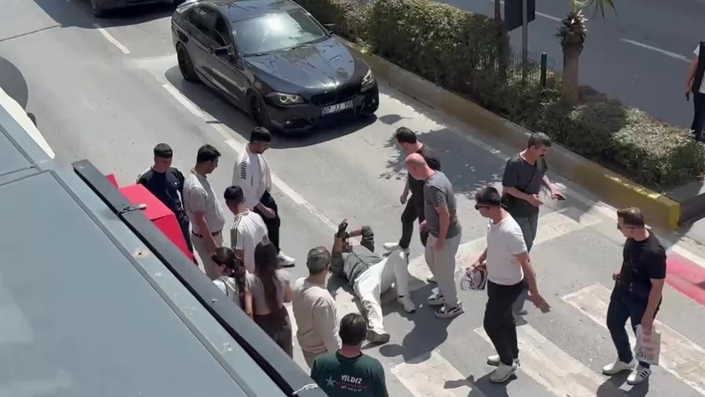 yaya gecidinde devrilerek suruklendi 1 r7B4ZFPi