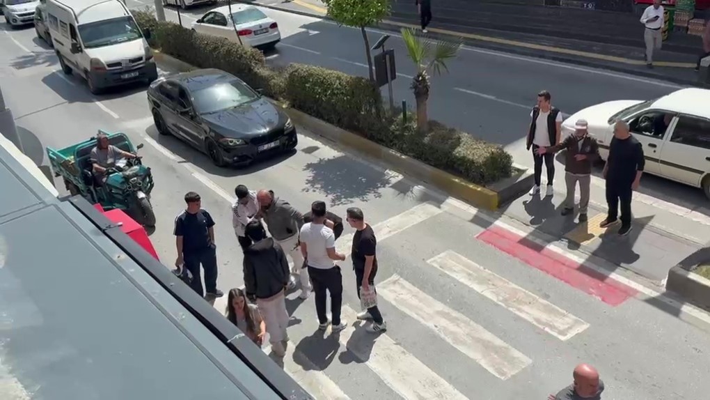yaya gecidinde devrilerek suruklendi 3 5s6tgyUO