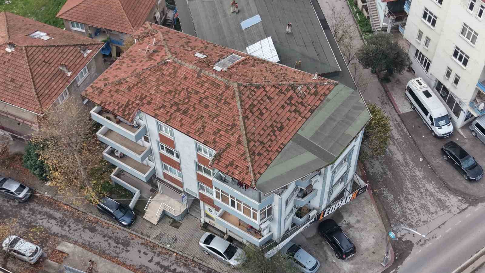 yayalar evimi izliyor sikayeti ust gecidi yiktirdi evi yine gorebiliyoruz 7 HzPaBBMd