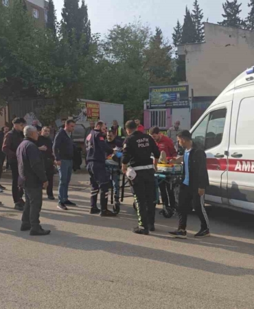 yayaya-yol-veren-minibuse-carpan-motosikletli-yaralandi-zPK74irT.jpg