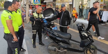 yayaya-yol-veren-otomobile-arkadan-capti-41-bin-163-tl-ceza-yedi-6OrtiUL2.jpg