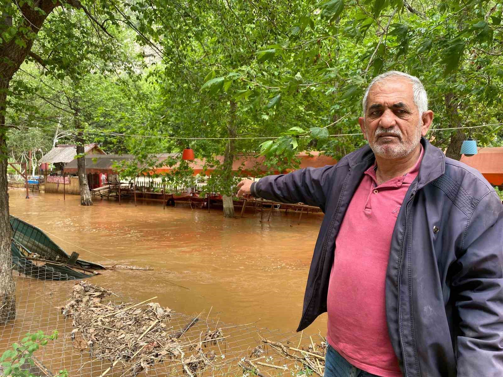 Yaylalardaki sel dereleri coşturdu, Akdeniz’i kahverengiye bürüdü 14 yaylalardaki sel dereleri costurdu akdenizi kahverengiye burudu 10 XZluCna1