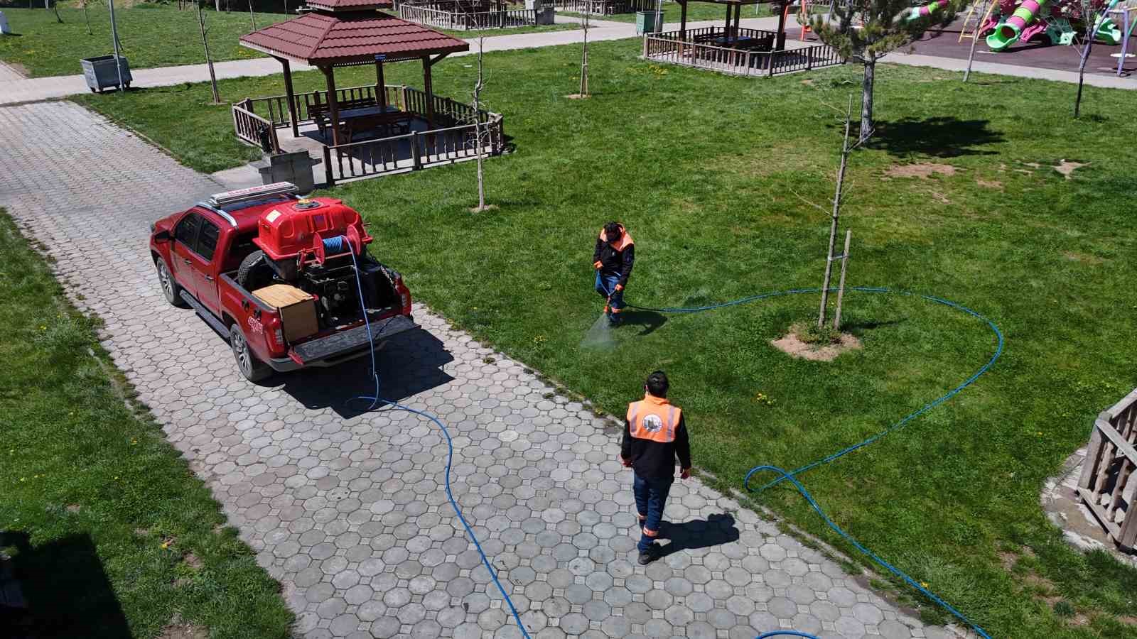 yaz aylarinin korkulu ruyasi kenelere karsi hem havadan ve hem karadan mucadele basladi 2 d45BegmX