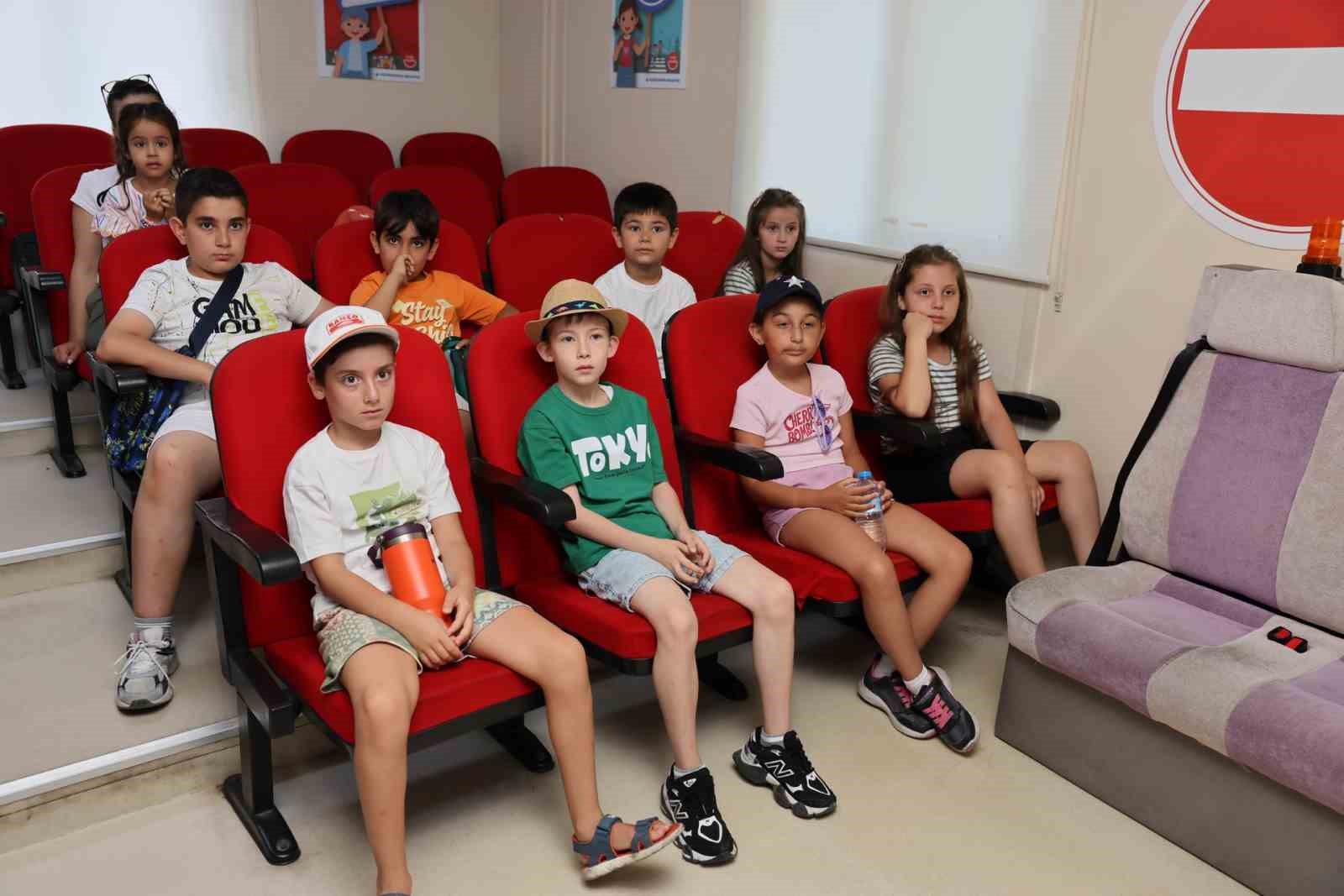 yaz donemi cocuk trafik egitimleri basladi 1 qeuJqVu1