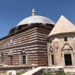 yaz-kuran-kursunda-manevi-egitim-sanatla-bulusuyor-kakHDWFE.jpg
