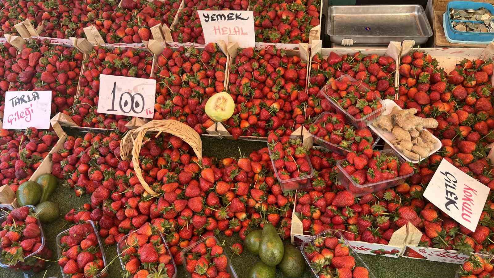 yaz meyveleri pazar tezgahlarinda yerini aldi 2 6jdOJTrv