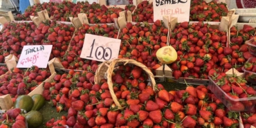 yaz-meyveleri-pazar-tezgahlarinda-yerini-aldi-aJOzkFPq.jpg