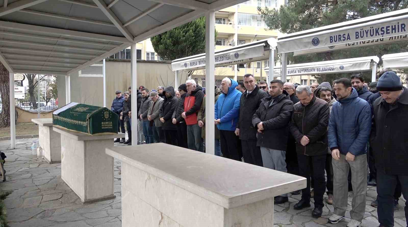 yazar ahmet turan alkan bursada topraga verildi 0 1ryCRCJ5