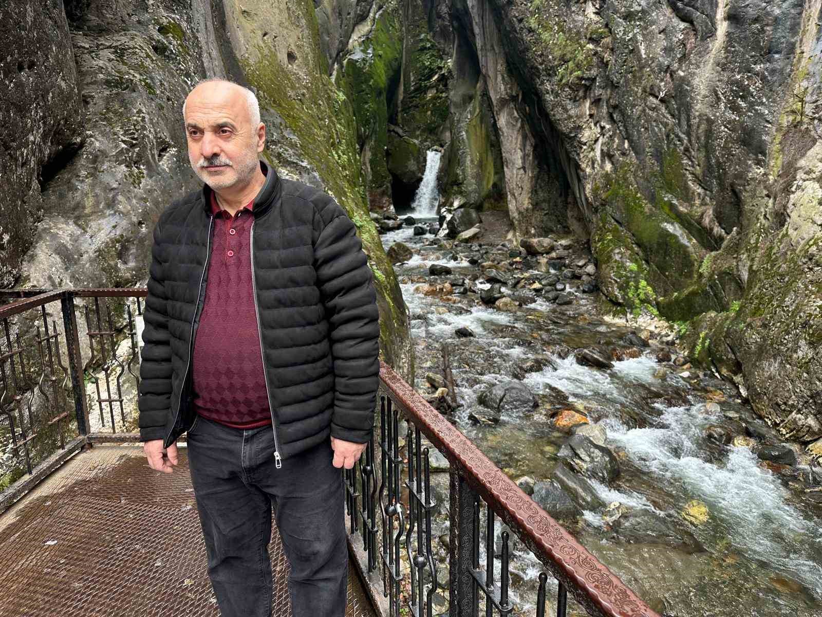 Yazın kurumak üzereydi, Uludağ’ın karlarıyla yeniden coştu 6 yazin kurumak uzereydi uludagin karlariyla yeniden costu 2