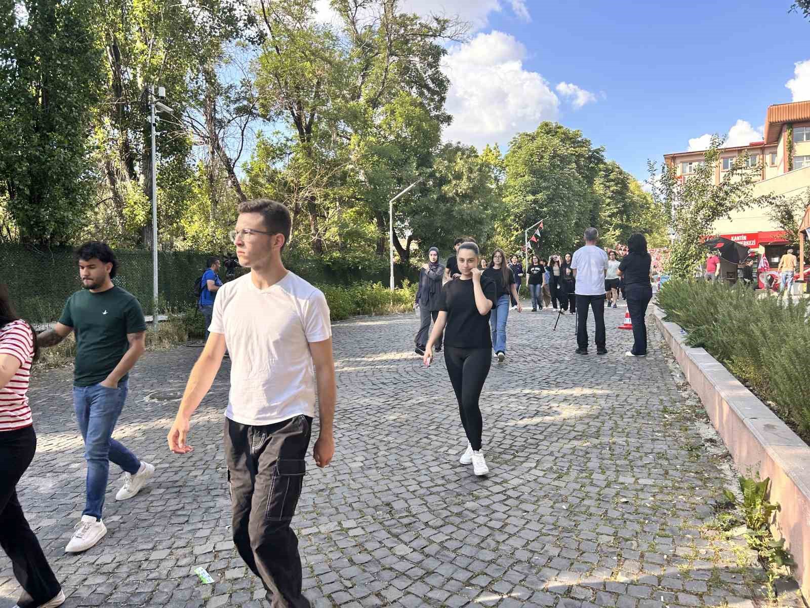 ydtnin tamamlanmasiyla birlikte yks maratonu sona erdi 0 q12nwEqK