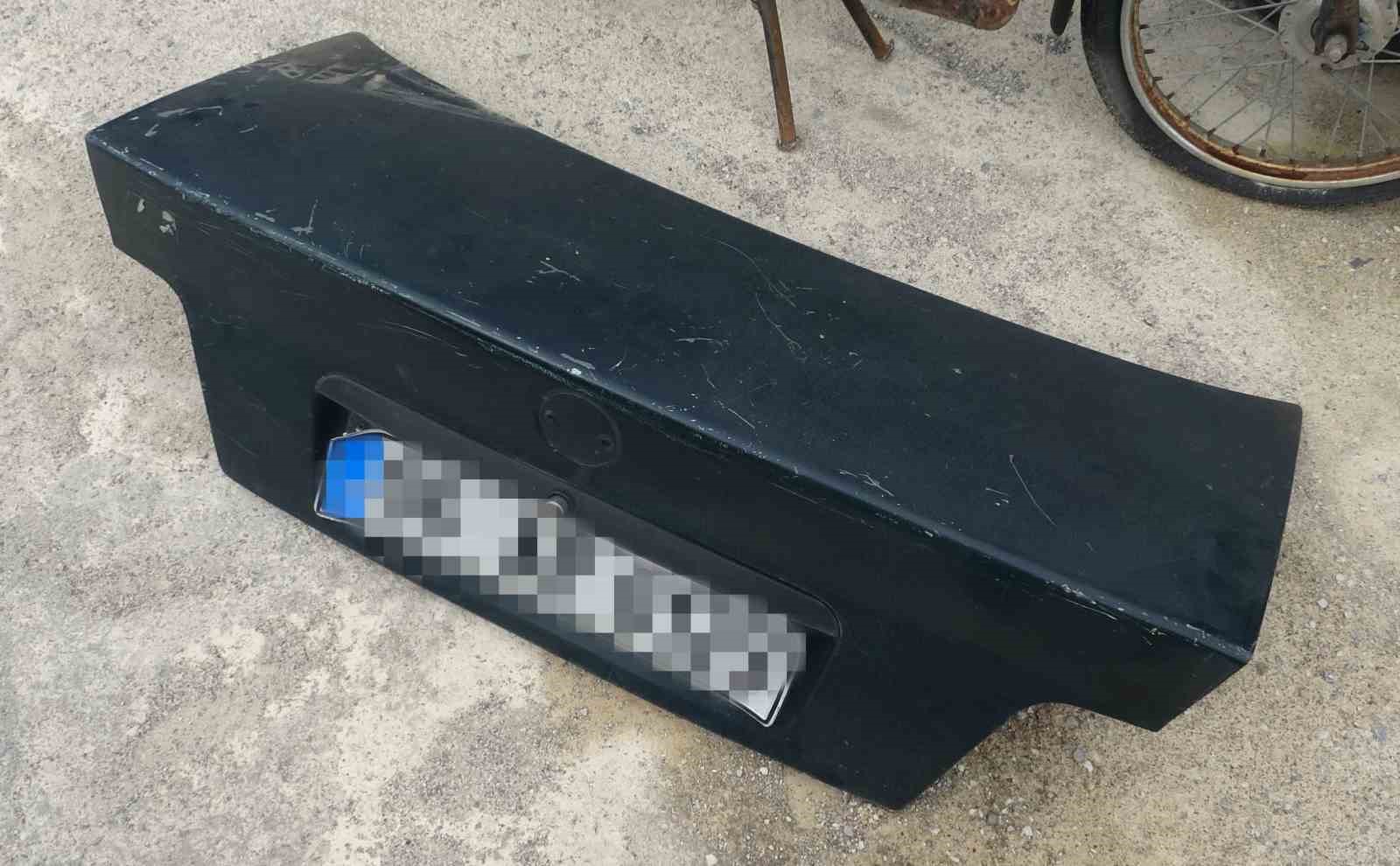yediemin otoparklari arac mezarligina dondu milyonluk araclarla hurdaya donenler ayni alanda sahiplerini bekliyor 5 8Hdf8bV6