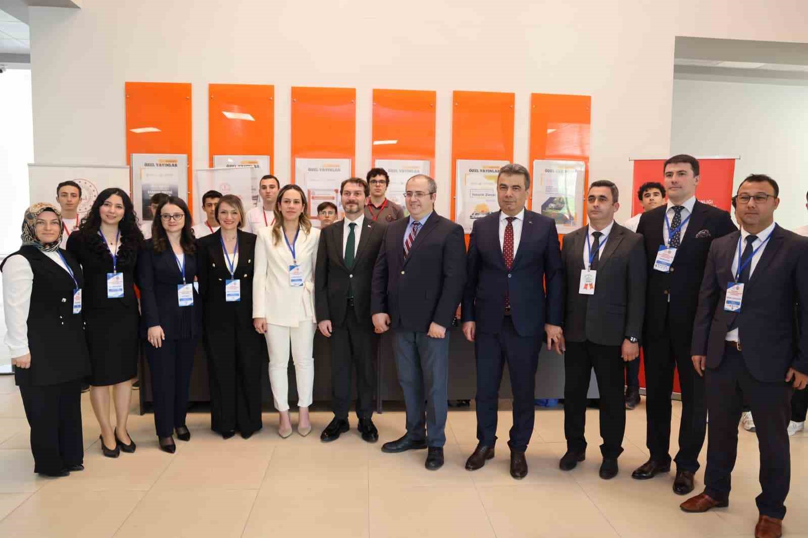 yegitek genel muduru canli yapay zeka ogretmenlerin yerini almayacak ama rolleri degisecek 2 a1zlqRhp