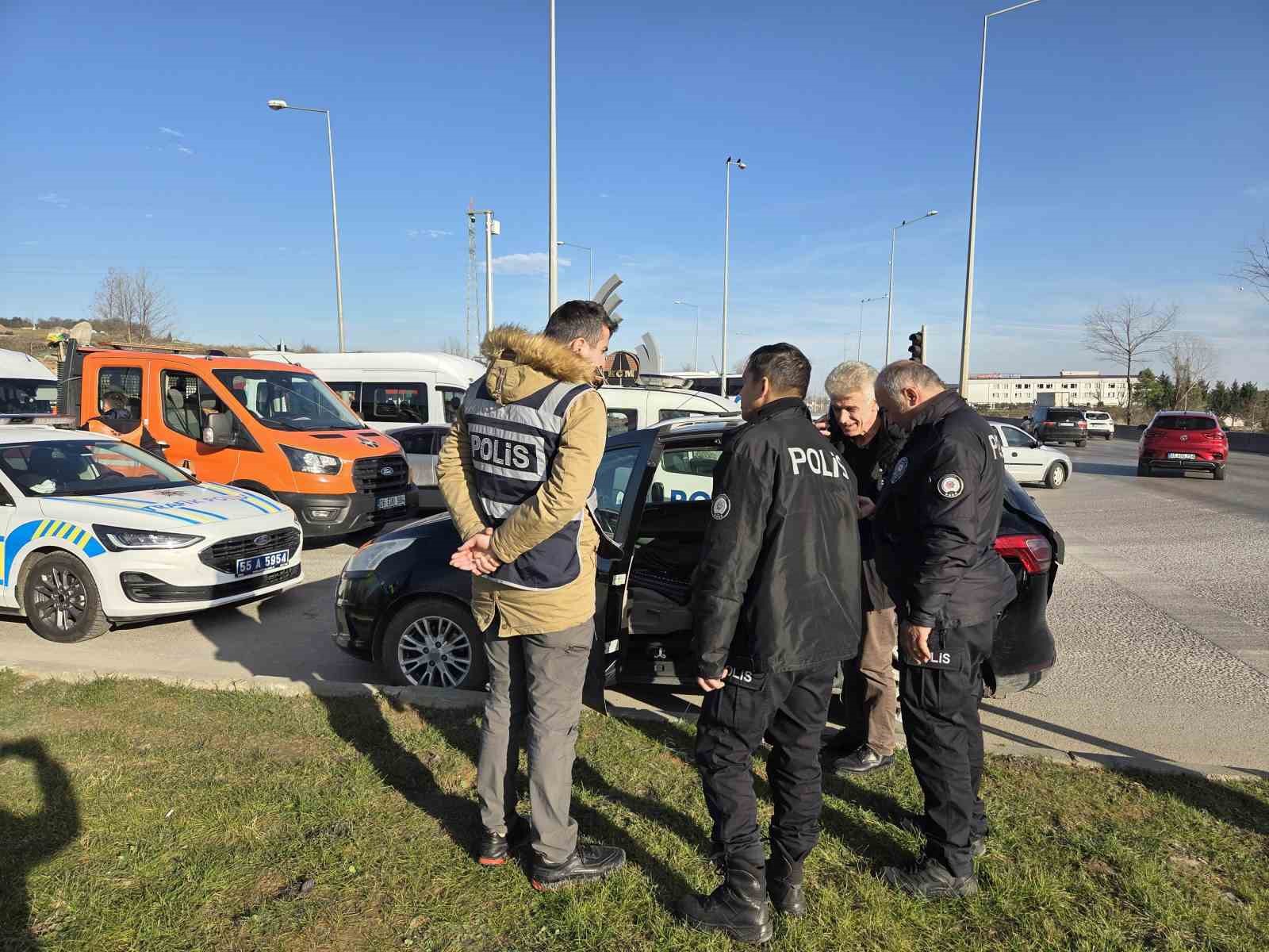 yeni aldigi araciyla kaza yapti 2 yarali 2 Am6puK9V
