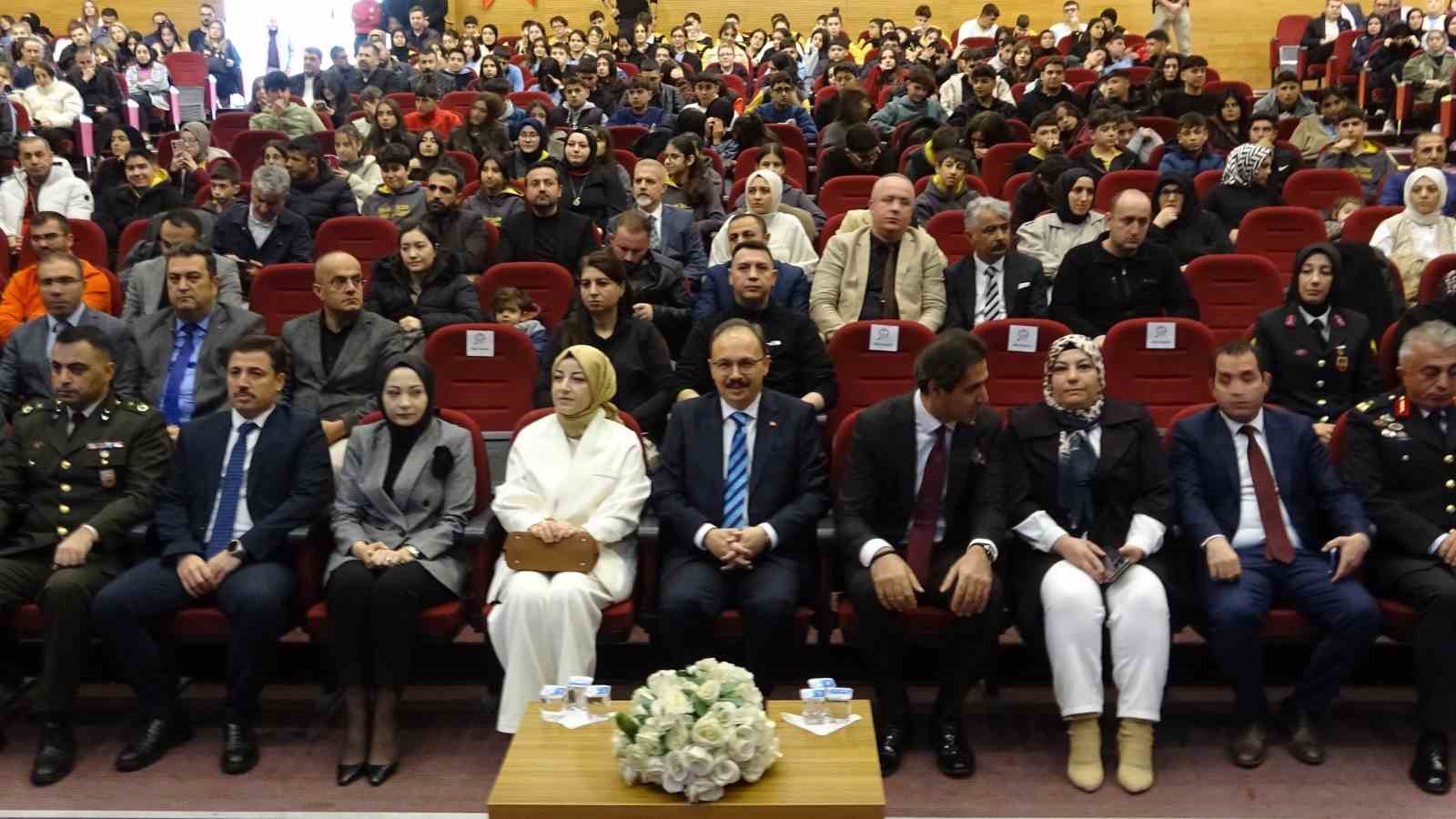 yeni atanan ogretmenlere ogretmenler gununde yemin toreni duzenlendi 1 AeXzOhsu
