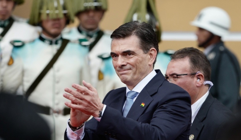yeni-bolivya-devlet-baskani-paz-yemin-ederek-goreve-basladi-MNvEignI.jpg