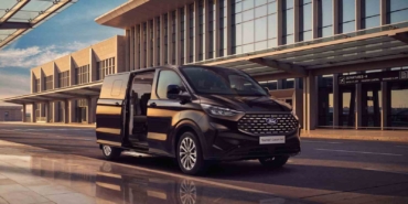 yeni-ford-tourneo-custom-91-satisa-sunuluyor-iZXjR7Zi.jpg