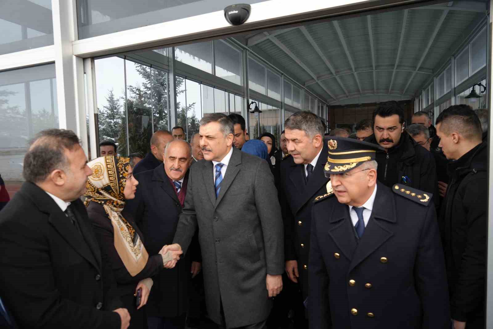 yeni icisleri bakani mustafa ciftci erzuruma veda etti 9 JzS6rZRt