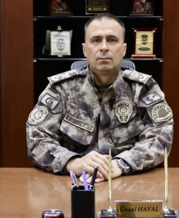 yeni-polis-ozel-harekat-baskani-unsal-hayaldan-birlik-beraberlik-mesaji-9kLEeUAv.jpg