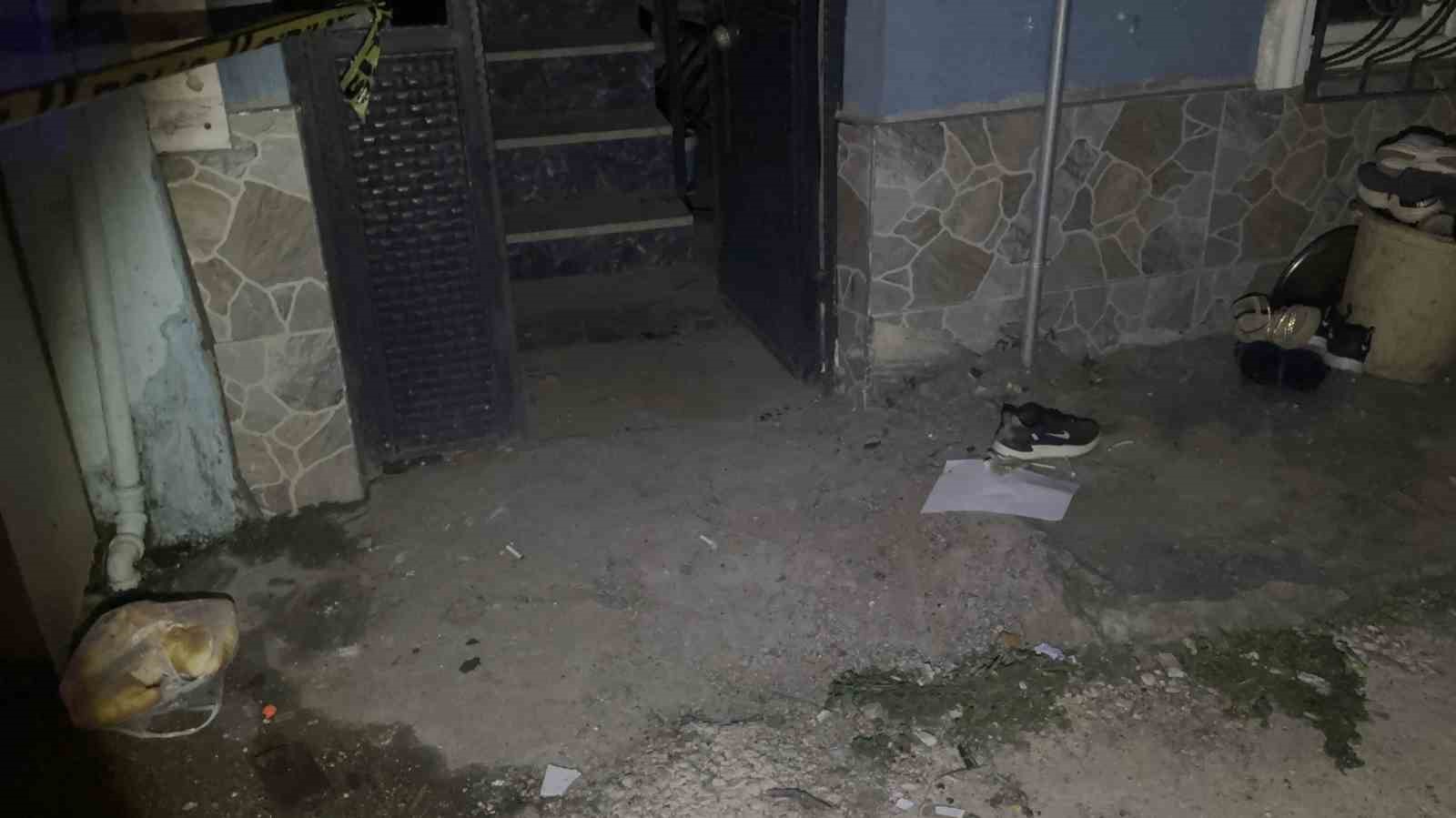 yeni tasindiklari eve husumetlileri geldi 14 yasindaki cocuk silahla vuruldu 4 p7kF7Qfn