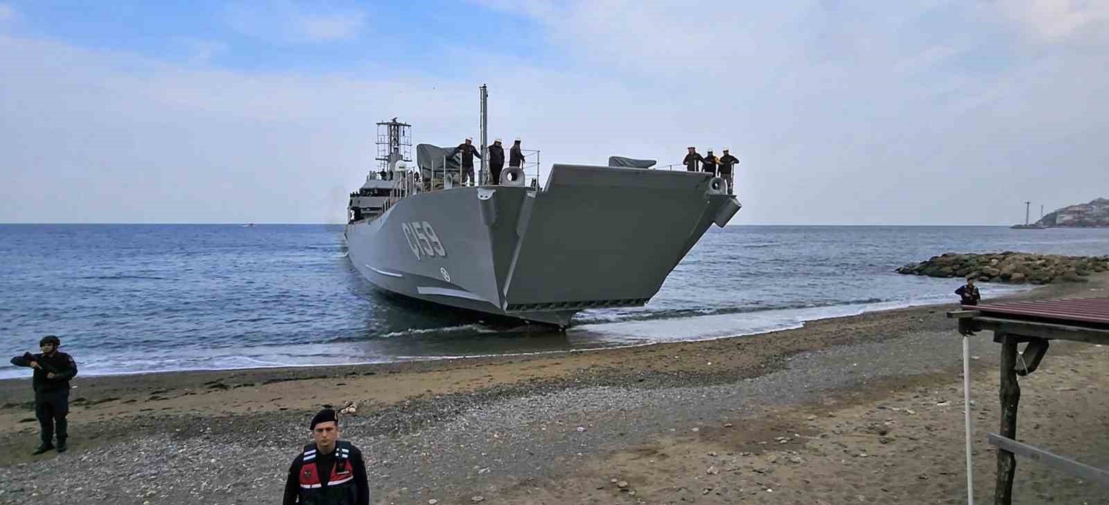 yeni tip cikarma gemisi c 159 yalova kiyisinda test edildi 0 2DDHrkLP