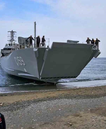 yeni-tip-cikarma-gemisi-c-159-yalova-kiyisinda-test-edildi-vYi3Q7z3.jpg
