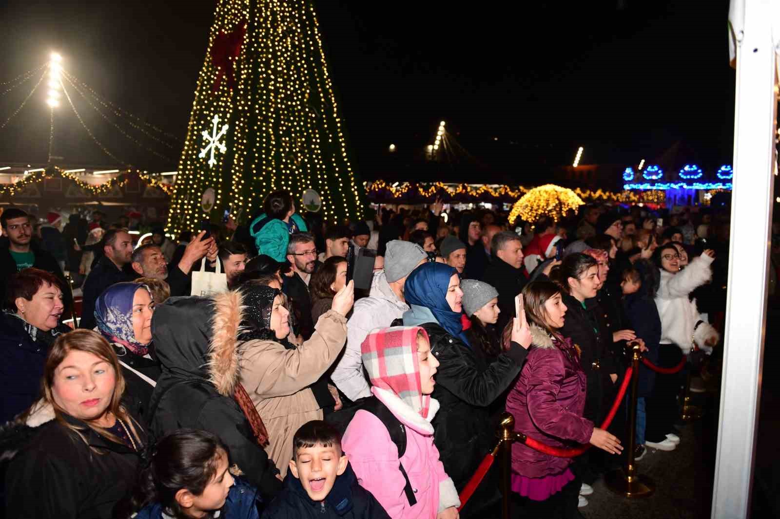 yeni yil festivali osmangazi meydaninda yogun ilgi goruyor 3 aXfkmiG5