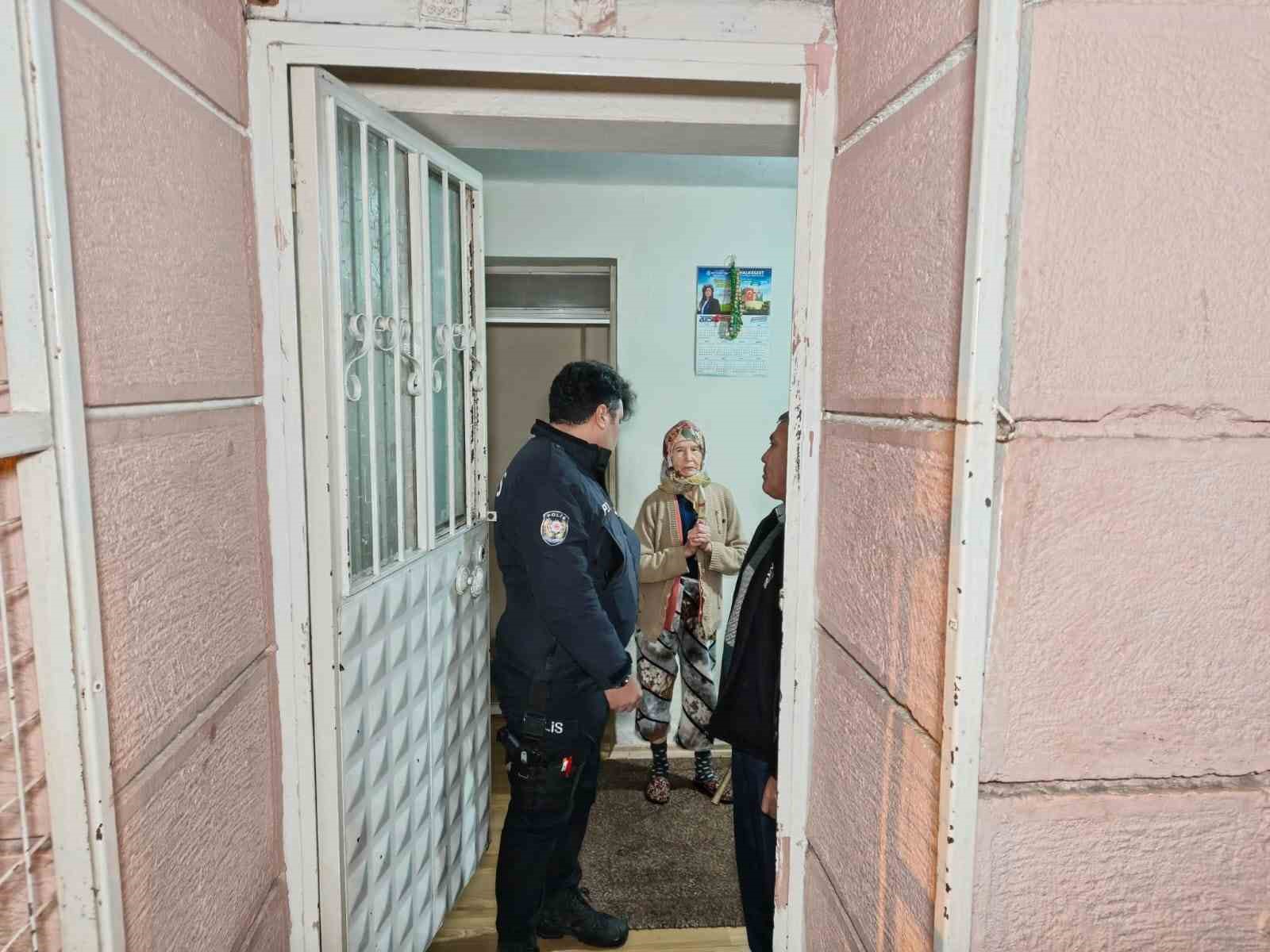 yeni yila balkonda mahsur kalarak girdi 3 ljNzGDHi
