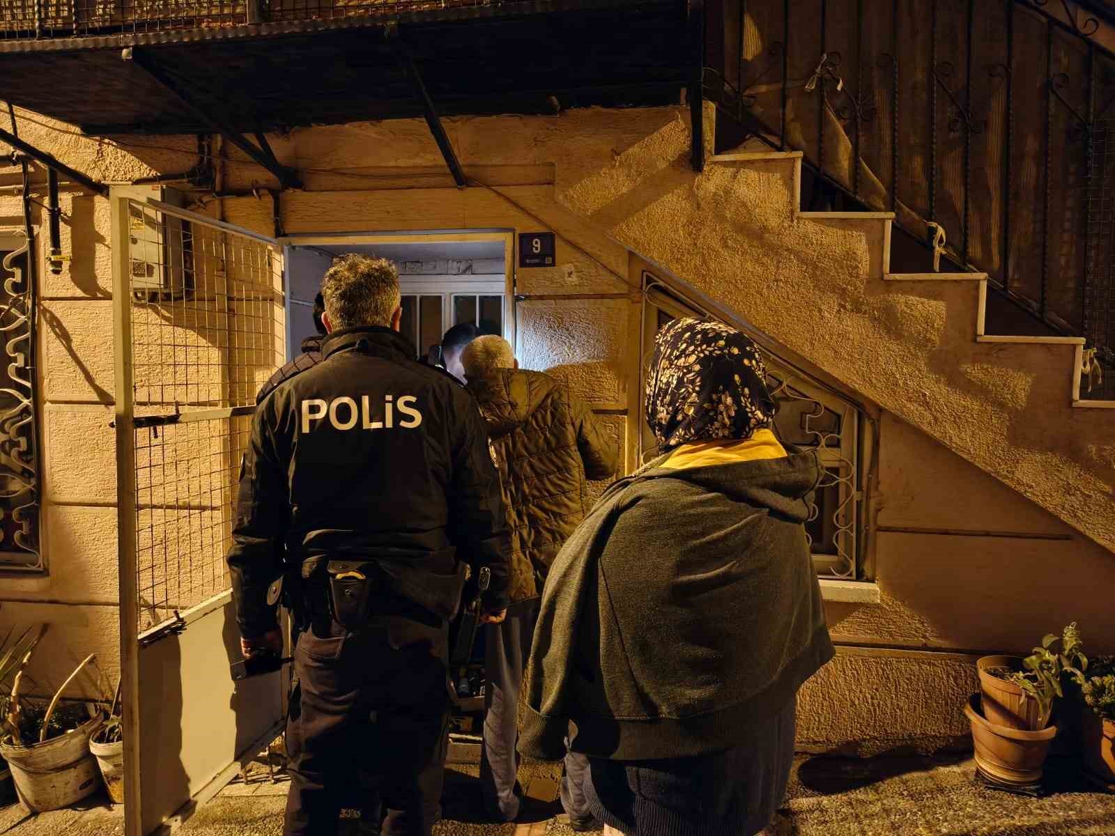yeni yila balkonda mahsur kalarak girdi 4 G7MlH9pC