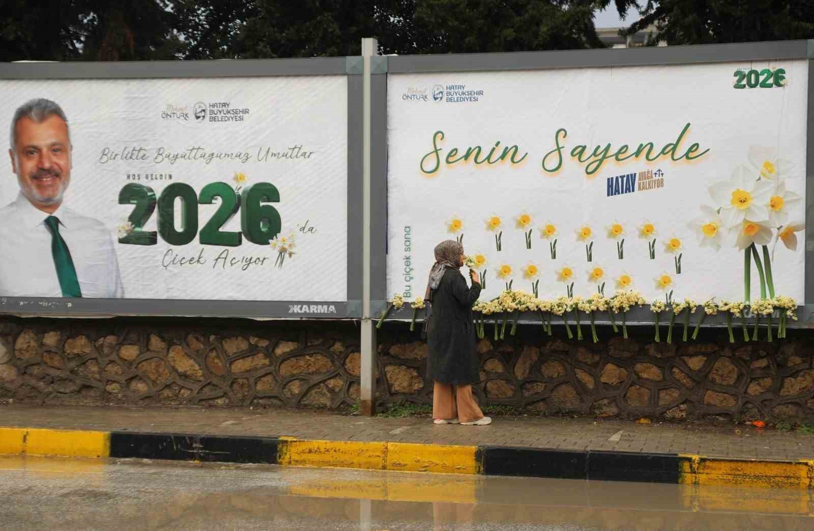 yeni yilin ilk hediyesi vatandaslara billboardlar uzerinde verildi 2 LUU5tQ7w