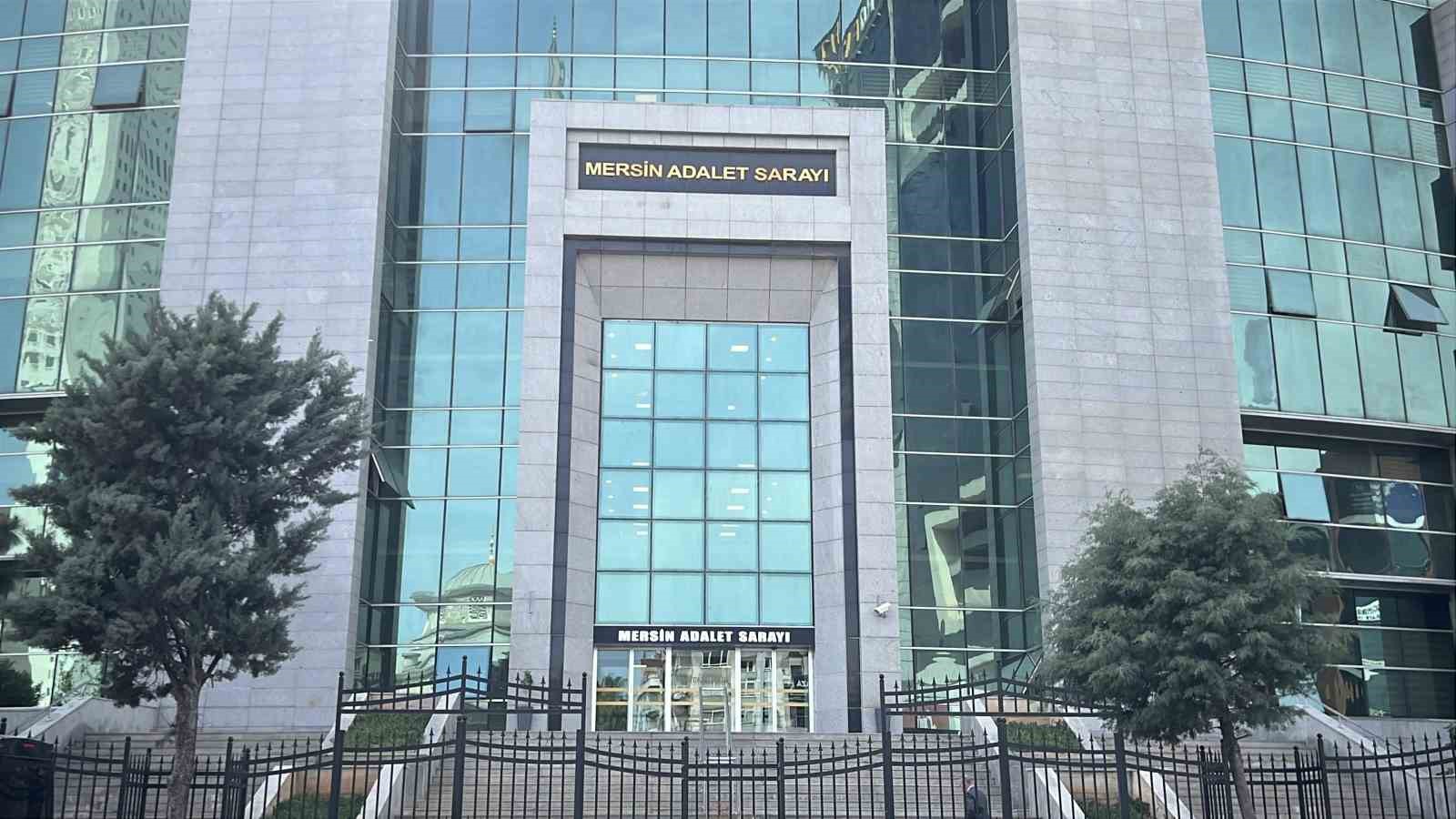 Yenişehir Belediyesindeki yolsuzluk operasyonu: Biri başkan yardımcısı 12 tutuklama 6 yenisehir belediyesindeki yolsuzluk operasyonu biri baskan yardimcisi 12 tutuklama 2 Wq6OkHrh
