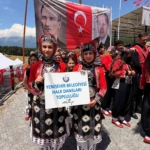 yenisehir-halk-danslari-toplulugu-kocayayla-senliklerinde-ayakta-alkislandi-ylwe7IHd.jpg