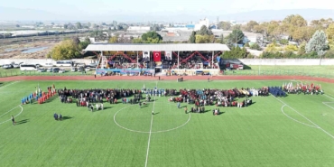 yenisehir-stadyumunda-cumhuriyet-coskusu-1VXnH2Wp.jpg
