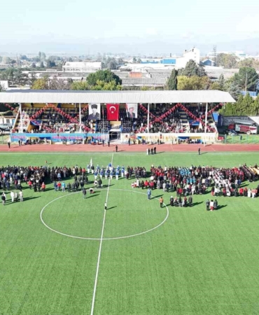 yenisehir-stadyumunda-cumhuriyet-coskusu-1VXnH2Wp.jpg