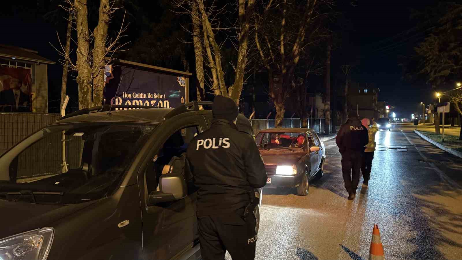 yenisehirde bayram arifesi huzur ve guven uygulamasi 3 KK3Kl2Di