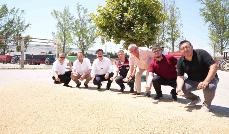 yenisehirde-bugday-alimlari-basladi-baskan-ercan-ozelden-ureticiye-tam-destek-wrupkD6k.jpg