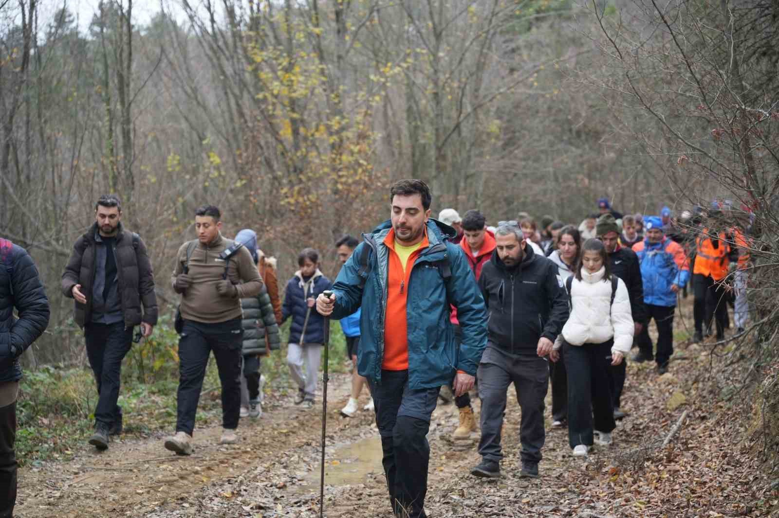 yenisehirde doga yuruyusu ile gencler stres atti 0 bD5F2XXA