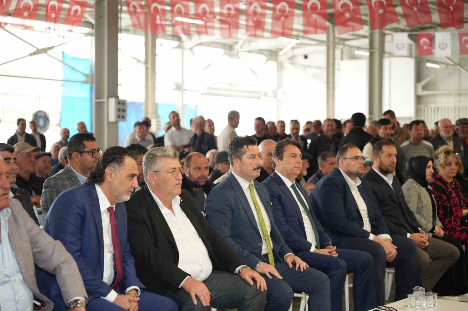 yenisehirde ureticiye dev destek 750 ciftciye silajlik misir tohumu dagitildi 2 frScyOJH