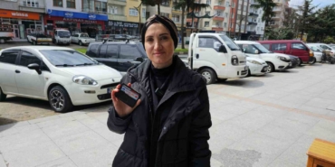 yerde-degil-yuksekte-arayinca-cuzdanini-buldu-Mvv9nZ9M.jpg