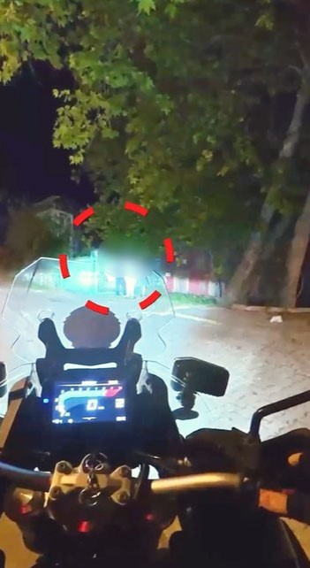 yere attigi uyusturucu polisin yaka kamerasina takildi 3 w3nEJedP