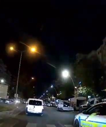 yere-dusen-cocugun-hastaneye-yetistirilebilmesi-icin-polis-sikisik-trafigi-acti-8fiLNpO4.jpg