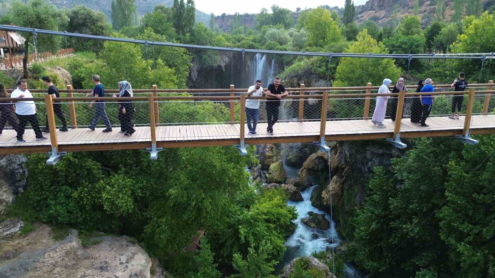 Yerköprü Şelalesi ziyaretçilerin uğrak noktası oldu 5 yerkopru selalesi ziyaretcilerin ugrak noktasi oldu 1 SqkZk2eS