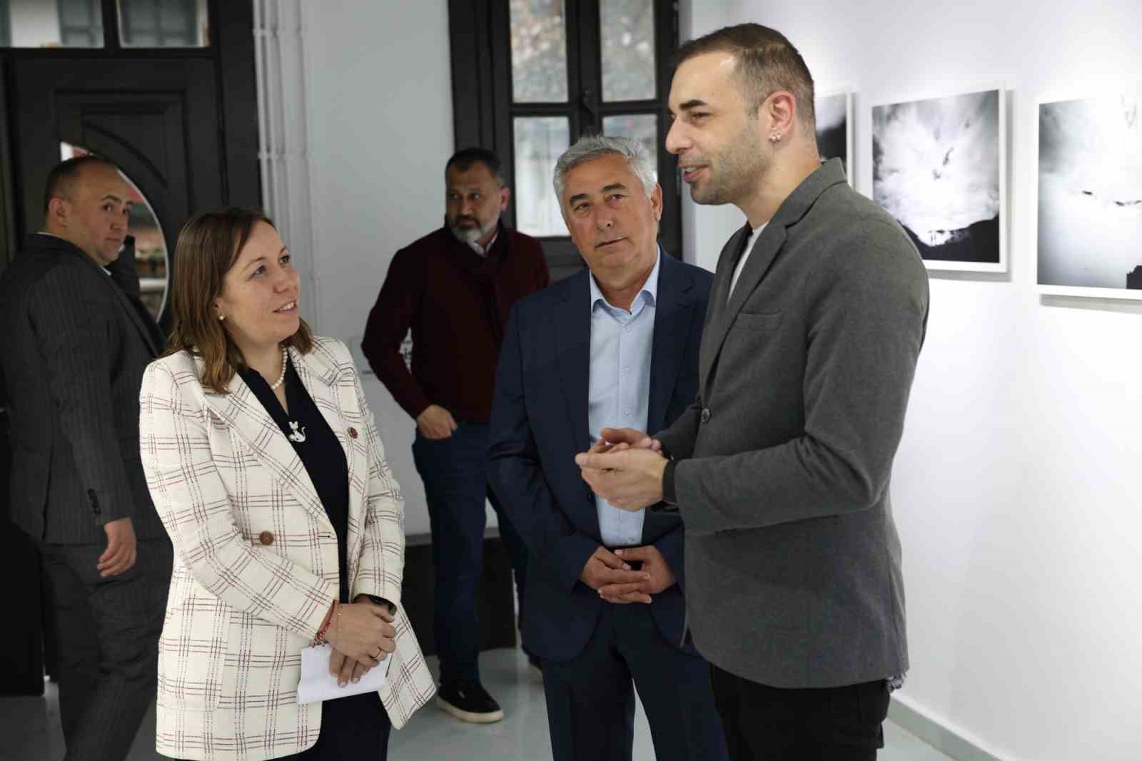 yerle gok arasinda sergisi fotograf muzesinde kapilarini acti 2 MuDUHYys