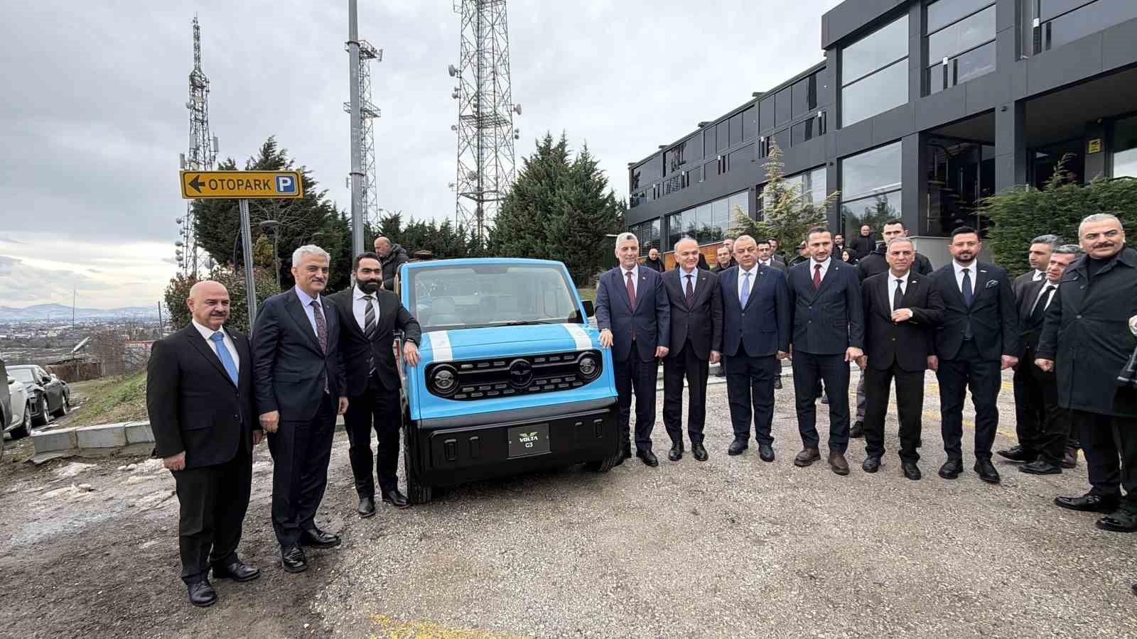 yerli uretim elektrikli araca bakan bolat hayran kaldi 4 mBp7ktgI