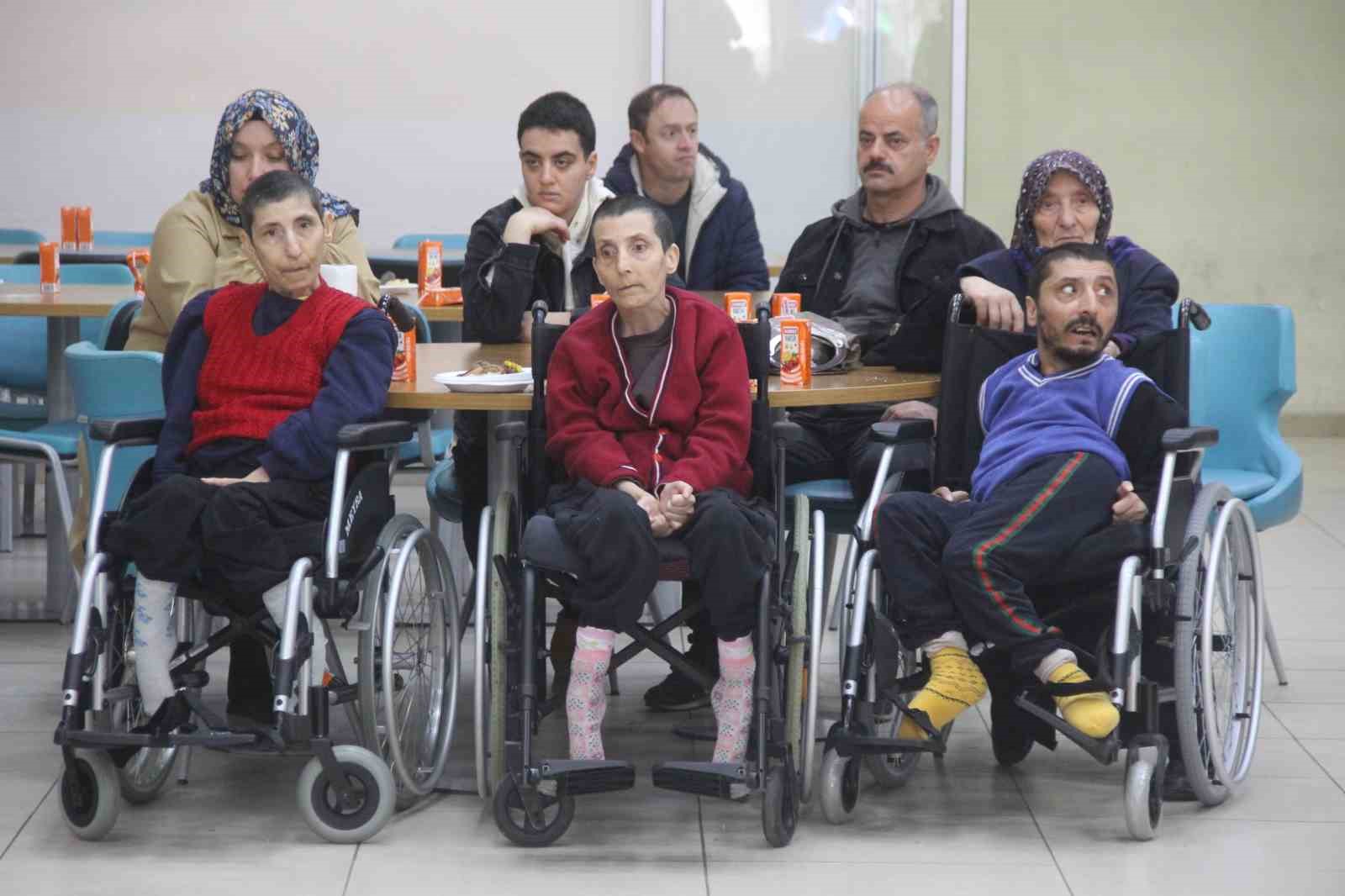 yerli ve milli otomobile binmek isteyen uc engelli kardesin istegi karsiliksiz kalmadi 1 96ldcN1C