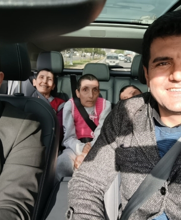 yerli-ve-milli-otomobile-binmek-isteyen-uc-engelli-kardesin-istegi-karsiliksiz-kalmadi-VQg3kdM6.jpg